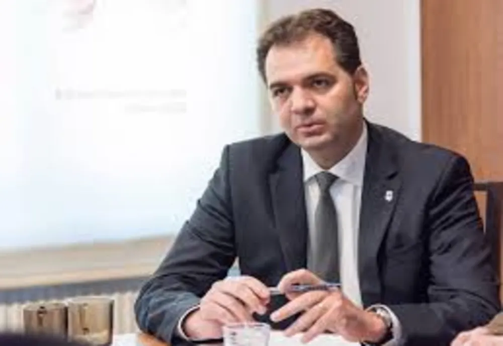  Antal Arpad, UDMR: ”O dovadă de populism. Îmi doresc să trăiesc într-o ţară unde nu există pensii speciale”