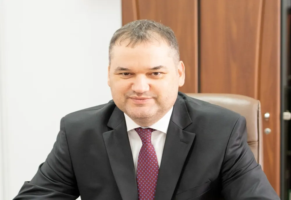 Ministrul Dezvoltării, Lucrărilor Publice şi Administraţiei, Cseke Attila, a semnat 30 de noi de contracte de finanţare 