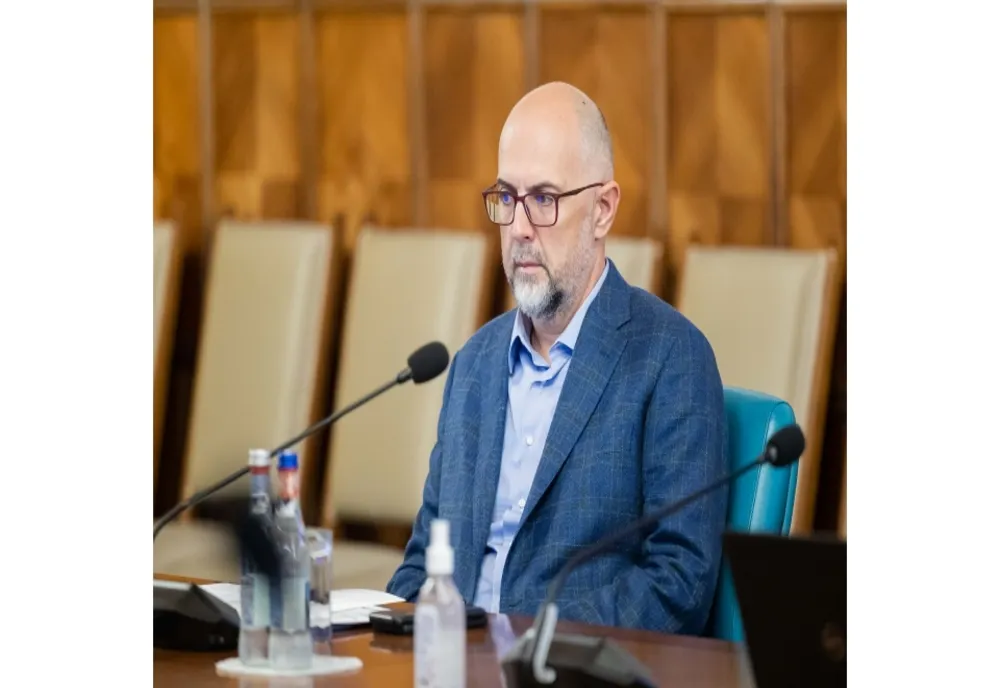 KELEMEN HUNOR DESPRE VIITOARE GUVERNARE: PRIMA OPȚIUNE ESTE SĂ AVEM O COALIȚIE DE LARGĂ MAJORITATE, CU PSD, PNL, USR, UDMR, GRUPUL MINORITĂȚILOR NAȚIONALE