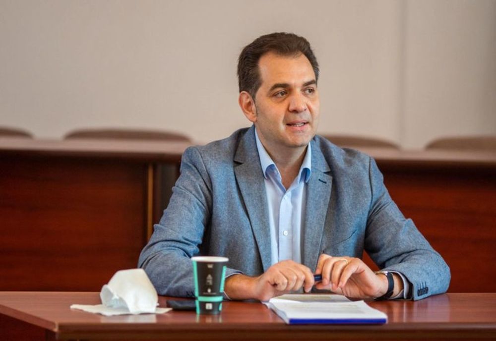 Primarul Antal Árpád dezaprobă pensile speciale: „Într-o țară normală fiecare cetățean ar trebui să-și poată calcula singur pensia stând în fața calculatorului”