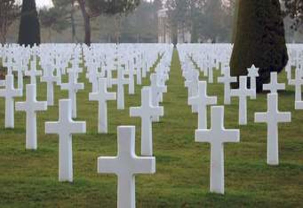 UDMR salută raportul SUA care menționează profanarea cimitirului militar din Valea Uzului