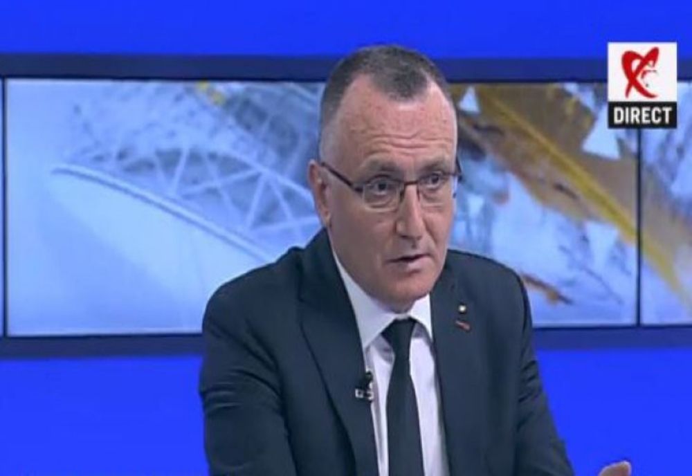 Ministrul Educației anunță schimbări în programa școlară și introducerea unor materii noi