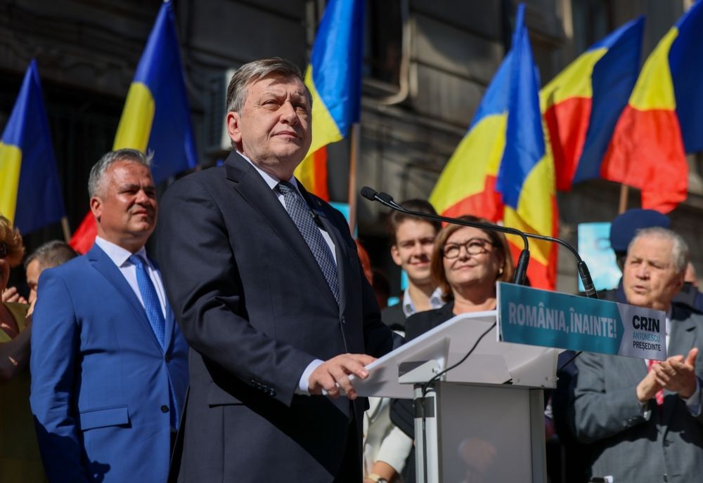 ”ROMÂNIA ÎNAINTE, CU DUMNEZEU ÎNAINTE!”. MESAJUL LUI CRIN ANTONESCU PENTRU ALEGĂTORI ÎN ULTIMA ZI DE CAMPANIE