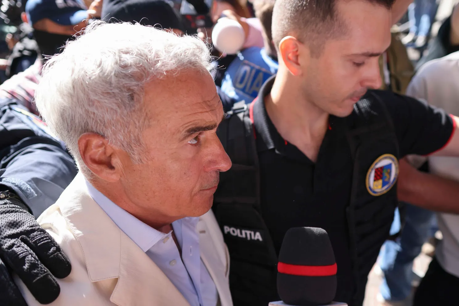 Călin Georgescu ajunge la Curtea de Apel București. DIICOT cere arestarea preventivă