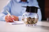 Studenții îi cer lui Siegfried Mureșan revenirea la reducerea de 90% la tren