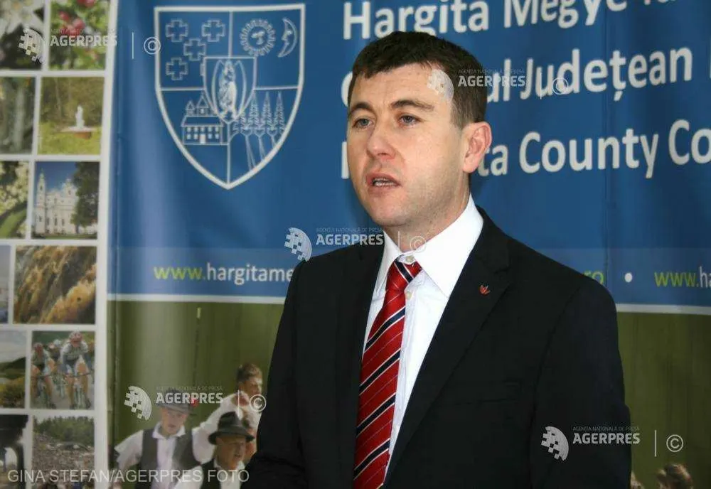 Primarii şi candidaţii UDMR la funcţia de primari din zona Ciuc şi conducerea Consiliului Judeţean Harghita au semnat luni un acord de asociere