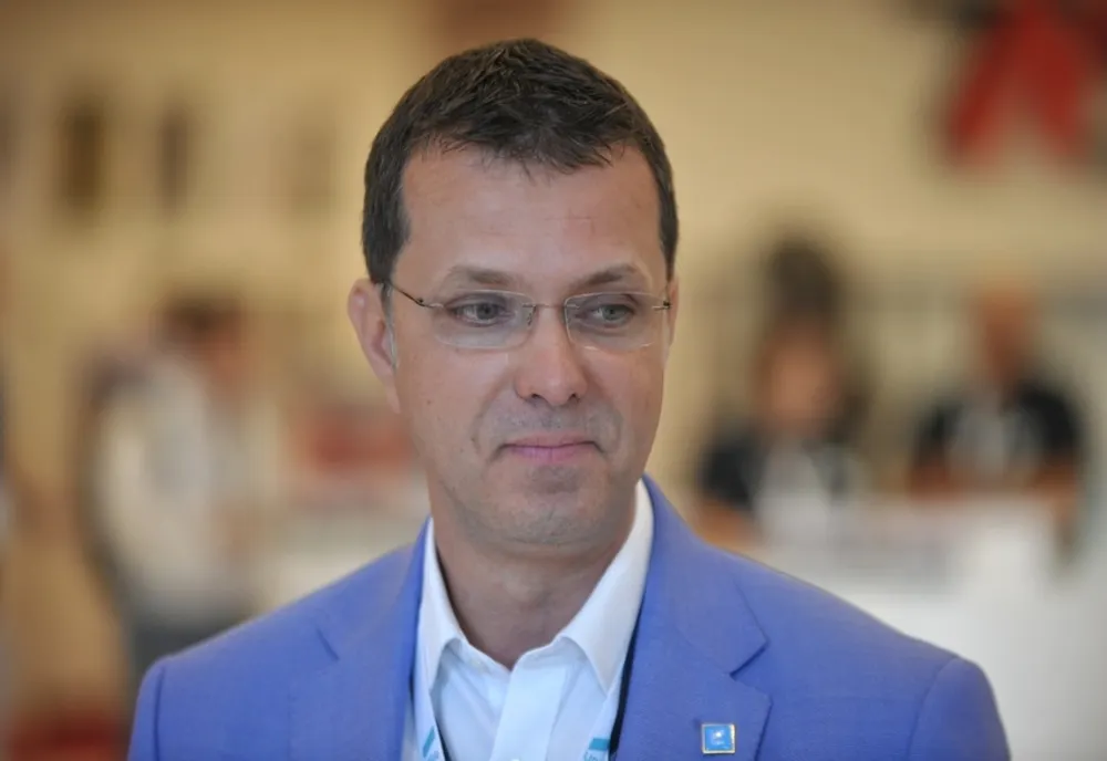 „ESTE TOTAL DECUPLATĂ DÂNSA DE REALITĂŢILE ROMÂNIEI” - MINISTRUL APĂRĂRII NAŢIONALE, IONUŢ MOŞTEANU, CRITICĂ DECLARAŢIILE FĂCUTE RECENT DE PREŞEDINTA CSM