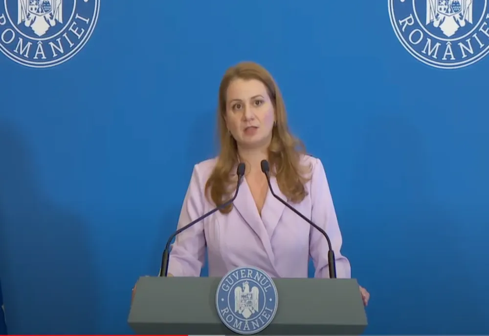 Moțiune simplă, depusă în Parlament împotriva Ligiei Deca: Menține învățământul într-o stare dezastruoasă