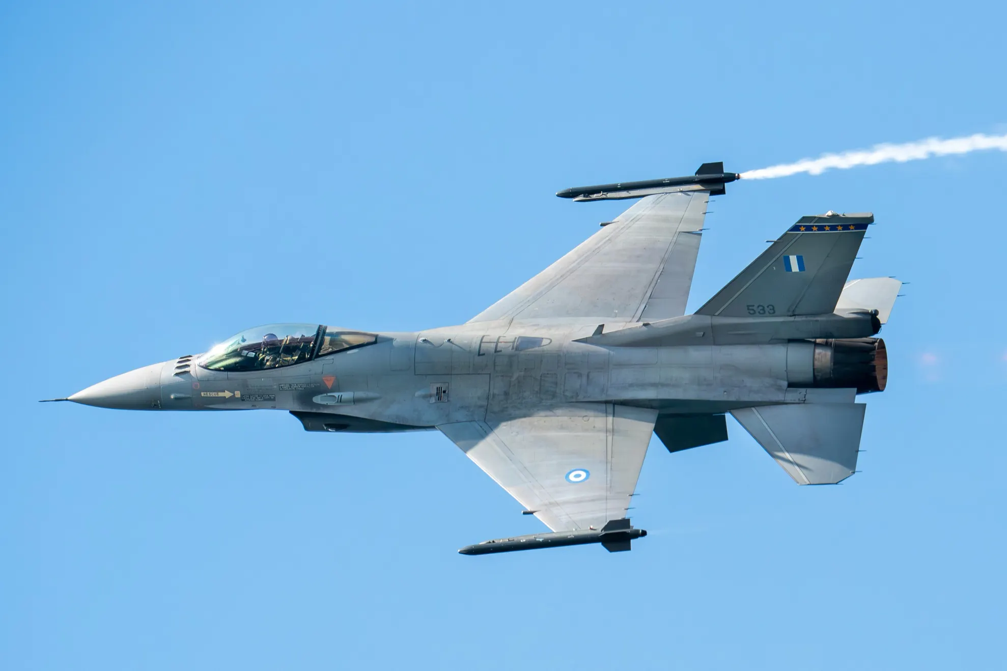 Avion F16