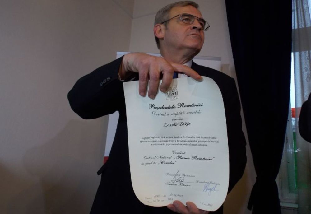 Denunţ penal pentru instigare la ură şi discriminare împotriva președintelui Iohannis