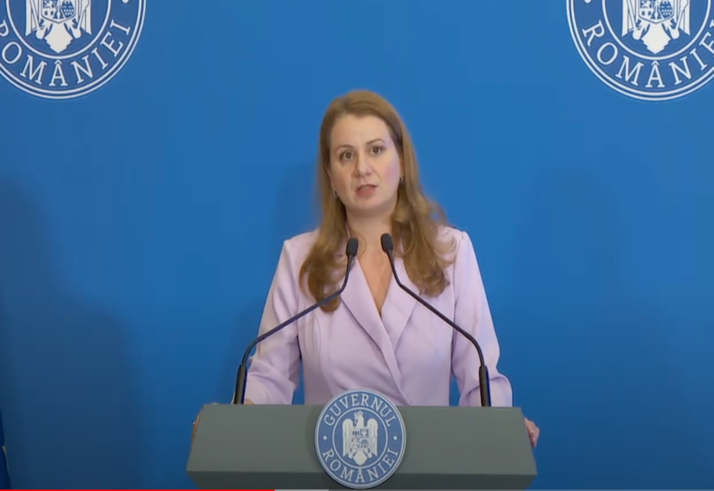 Ligia Deca a mărturisit cum angajații din minister șterg comentariile negative care o vizează: "Mă încarc negativ! Am o zi proastă"