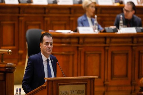 Premierul Orban, chemat astăzi să dea raportul în fața Parlamentului