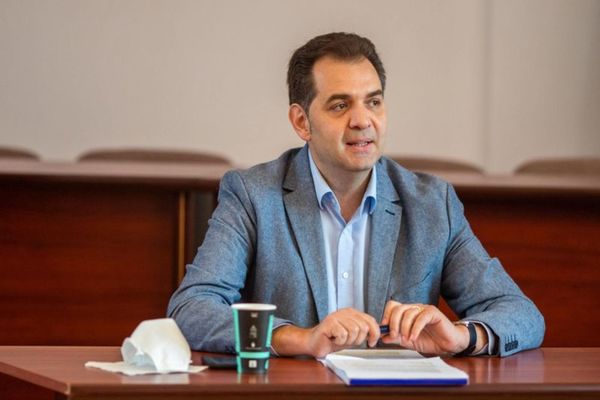 Primarul Antal Árpád dezaprobă pensile speciale: „Într-o țară normală fiecare cetățean ar trebui să-și poată calcula singur pensia stând în fața calculatorului”
