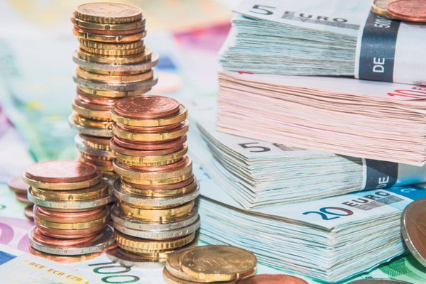 Romanii ar putea primi până la 15.000 de euro din partea statului, pentru a creste eficienta energetică a locuintelor