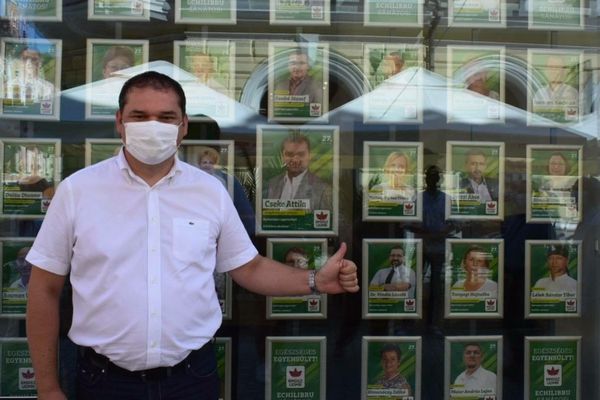 Candidatul UDMR la Primăria Oradea are birou de campanie în în stradă