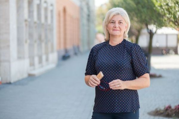 După 16 ani ca viceprimar în municipiul Sfântu Gheorghe s-a întors la prima dragoste: învățământul!