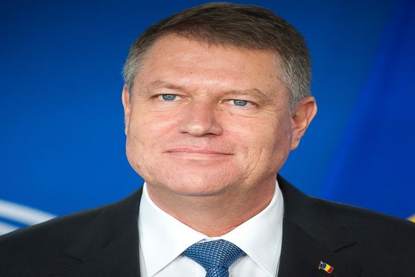 Președintele Iohannis se întâlnește cu partidele parlamentare pentru desemnarea premierului. Programul complet al zilei