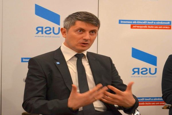 Propunerea USR PLUS pentru deblocarea negocierilor. Barna: Liderii PNL, USR si UDMR sa devina vicepremieri