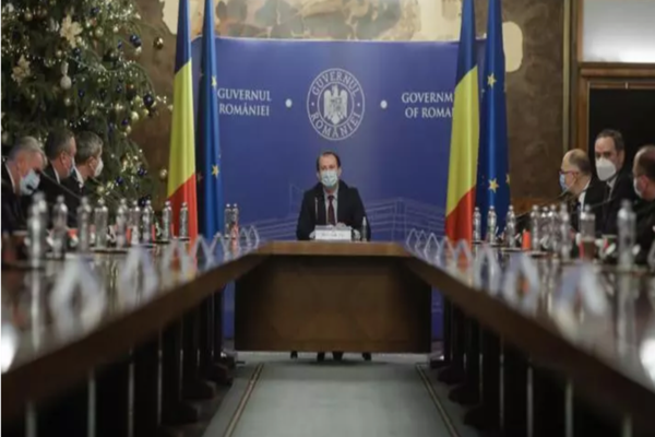 Guvernul a aprobat majorarea salariului minim cu 3%