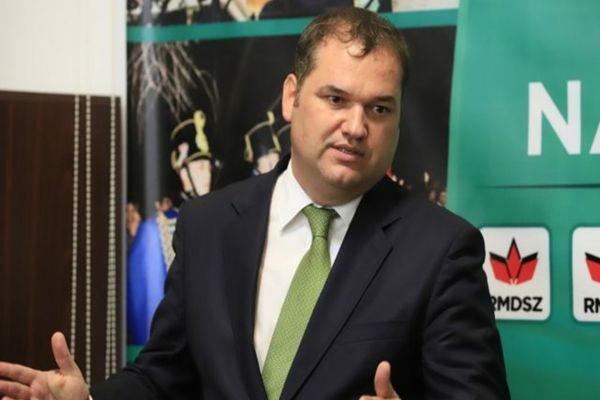 Ministrul Cseke Attila pune cruce proiectului de suflet al lui Liviu Dragnea