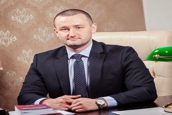 Avocatul Tasnadi Szilard (UDMR) este noul prefect al judeţului Cluj