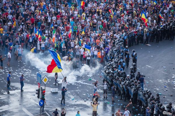 Președintele Iohannis: Solicit ministrului Justiției să explice public de urgență cum s-a ajuns ca dosarul evenimentelor din 10 august 2018 să fie clasat