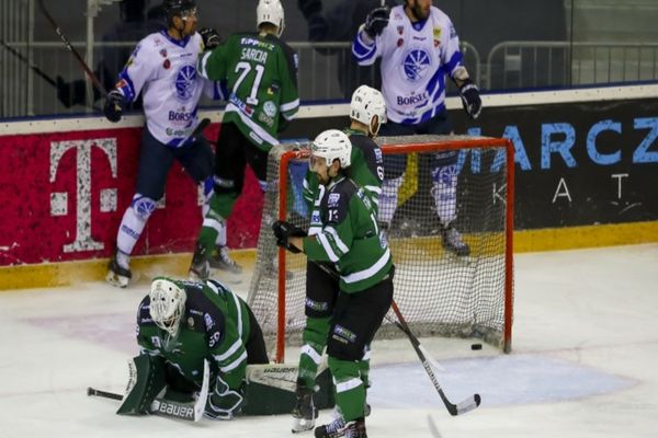 HOCHEI: Csikszereda conduce cu 3-1 în semifinalele Erste Liga