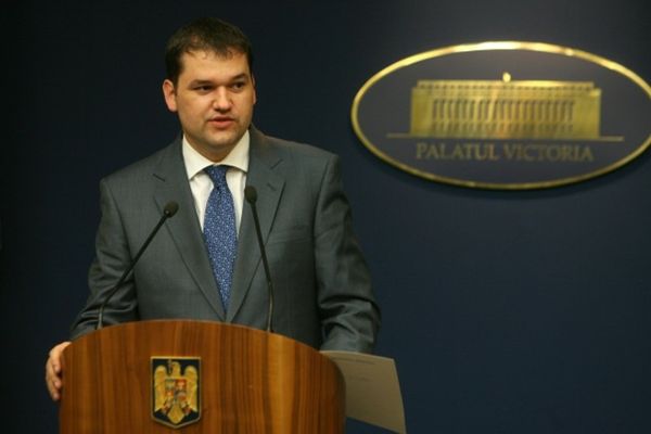 Ministrul Cseke Attila: ”Cu respectul pentru generaţia mai în vârstă, această perspectivă nu este una îmbucurătoare”