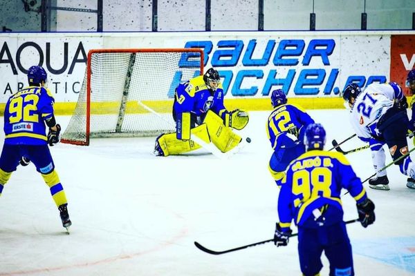 HOCHEI: Corona Wolves - SC Csikszereda, 1-1 în finala Erste Liga!