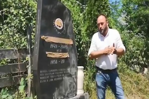 VIDEO Primar din județul Harghita: "Urșii ne profanează mormintele"