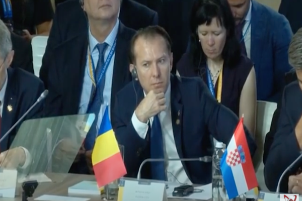 CULISELE STATULUI PARALEL / Florin Cîțu, mut la atacul Ungariei. De ce a mers premierul în locul lui Klaus Iohannis la summitul din Ucraina