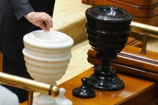 USR-PLUS, decizie-BOMBĂ: Vom susține o moțiune de cenzură împotriva Guvernului Cîțu