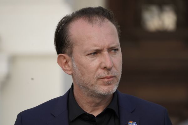 Ziua moțiunii de cenzură! Florin Cîțu: USR joacă alba-neagra cu guvernarea. Nu e un joc de copiii răsfățați