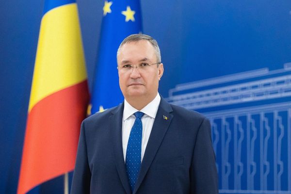 Mesajul premierului Nicolae Ciucă, de Crăciun: Să ne gândim la sănătatea noastră şi a celor din jur este poate cel mai frumos dar pe care îl putem oferi