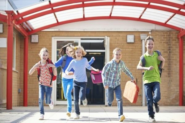 Ministrul Educației a anunțat vacanțele din viitorul an școlar