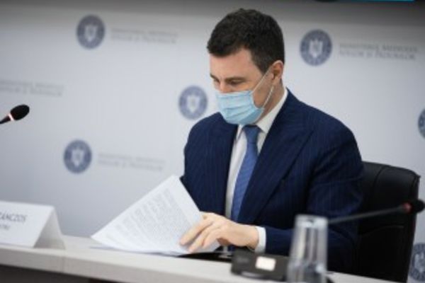 Ministrul Mediului a semnat acorduri de finanţare din PNRR de peste 3,9 miliarde de euro