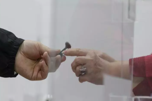 Prezidențiale 2024: 3 posibili candidați în lupta pentru fotoliul de la Cotroceni. Ioan Talpeș: "Eu nu aș vota cu niciunul dintre ei"