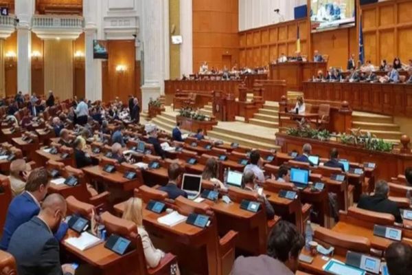MOȚIUNEA SIMPLĂ ÎMPOTRIVA MINISTRULUI MEDIULUI - RESPINSĂ DE PLENUL CAMEREI DEPUTAȚILOR