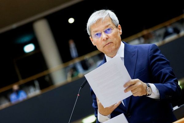 Dacian Cioloș rupe tăcerea și răspunde unui parlamentar AUR: ”O aberație care sfidează logica elementară”