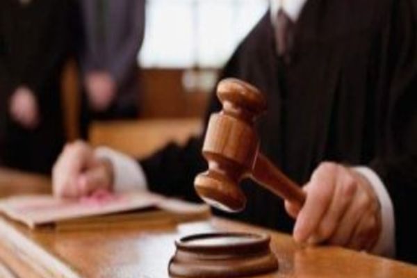 Deputații au adoptat legea incitării la ură. Câți ani de închisoare sunt prevăzuți pentru astfel de manifestări