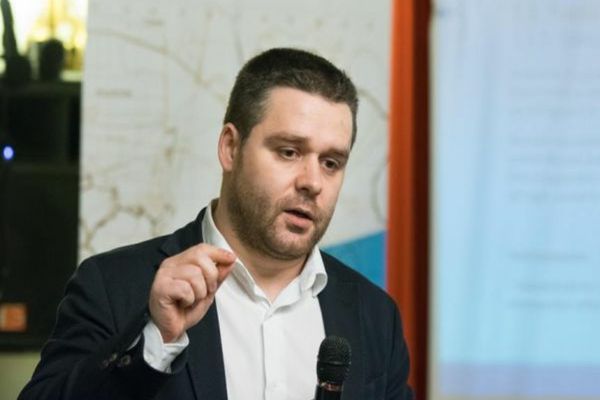 CIPRIAN CIUCU DETONEAZĂ SCENA POLITICĂ. PSD AMENINȚĂ CU RUPEREA COALIȚIEI. CARE ESTE CARTOFUL FIERBINTE CE PUNE PE JAR PARTIDELE