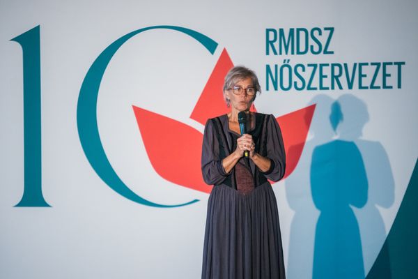 PREŞEDINTA ORGANIZAŢIEI DE FEMEI A PARTIDULUI POPULAR EUROPEAN, DEPUTATUL UDMR BIRO ROZALIA: ESTE ÎMBUCURĂTOR CĂ CINCI DIN CEI 14 COMISARI DIN PARTEA PPE SUNT DOAMNE