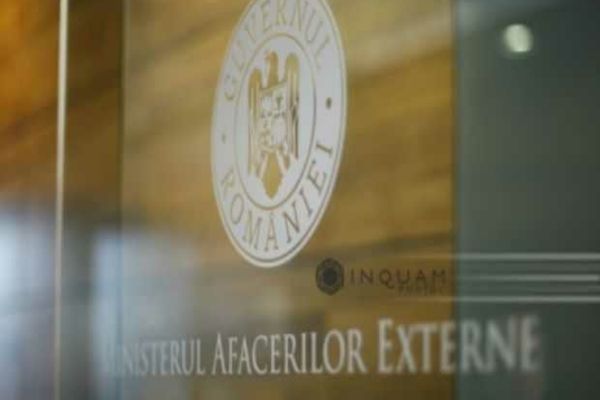 MAE: ROMÂNII BLOCAȚI ÎN REPUBLICA DEMOCRATICĂ CONGO, AU FOST EVACUAȚI ÎN SIGURANȚĂ