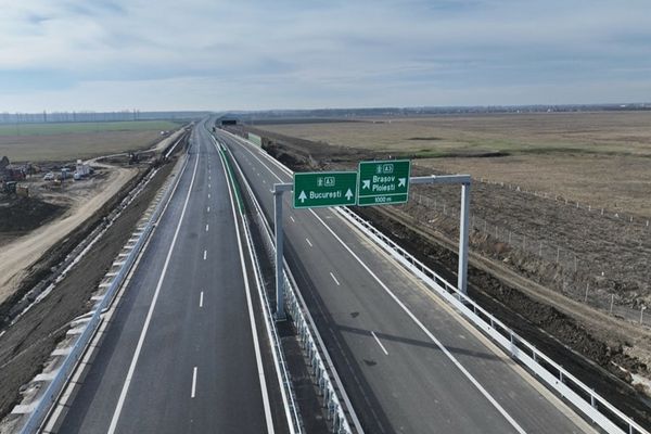 PREMIERUL ILIE BOLOJAN A SEMNAT CU REPREZENTANȚII BEI UN CONTRACT DE FINANȚARE ÎN VALOARE DE 500 DE MILIOANE DE EURO PENTRU AUTOSTRADA SIBIU-PITEȘTI