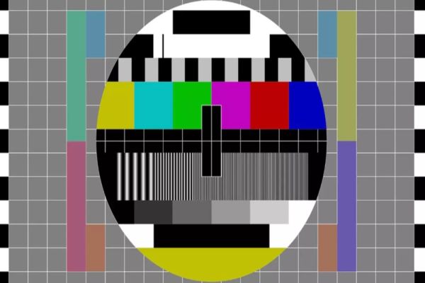 NU VOM CEDA PRESIUNILOR! VOCEA ROMÂNILOR SE AUDE LA REALITATEA PLUS. TELEVIZIUNEA POPORULUI, SCOASĂ DIN GRILA DE PROGRAME ÎN MAI MULTE ORAȘE