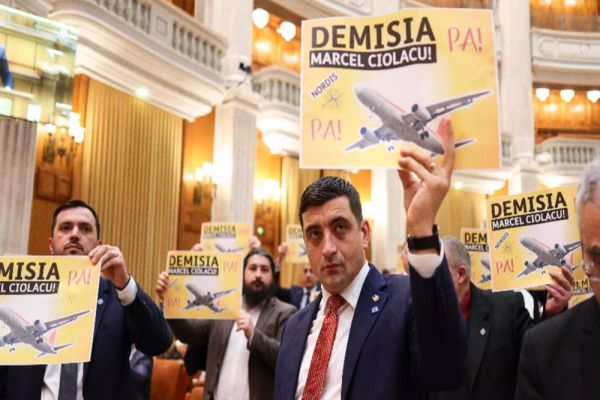 SOARTA GUVERNULUI CIOLACU II, DECISĂ ASTĂZI ÎN PARLAMENT. MOȚIUNEA DE CENZURĂ SE AFLĂ ÎN ETAPA FINALĂ