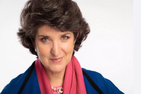 SANDRA PRALONG, CEL MAI VECHI CONSILIER DE LA COTROCENI, A FOST DATĂ AFARĂ DE ILIE BOLOJAN