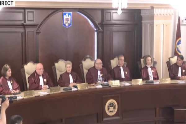 MANDATELE A 3 JUDECĂTORI DE LA CURTEA CONSTITUȚIONALĂ EXPIRĂ. GELU VIȘAN: O SĂ PUNĂ POLITRUCI CARE SĂ LE REZOLVE PROBLEMELE