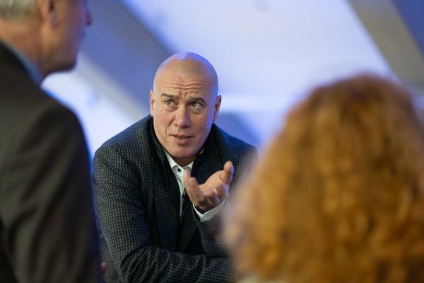 DEMETER ANDRÁS ISTVÁN A PRELUAT MANDATUL DE MINISTRU AL CULTURII