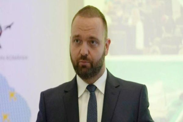 DEMISIE DE RĂSUNET ÎN GUVERNUL BOLOJAN. BOGDAN MÎNDRESCU A RENUNȚAT LA FUNCȚIE